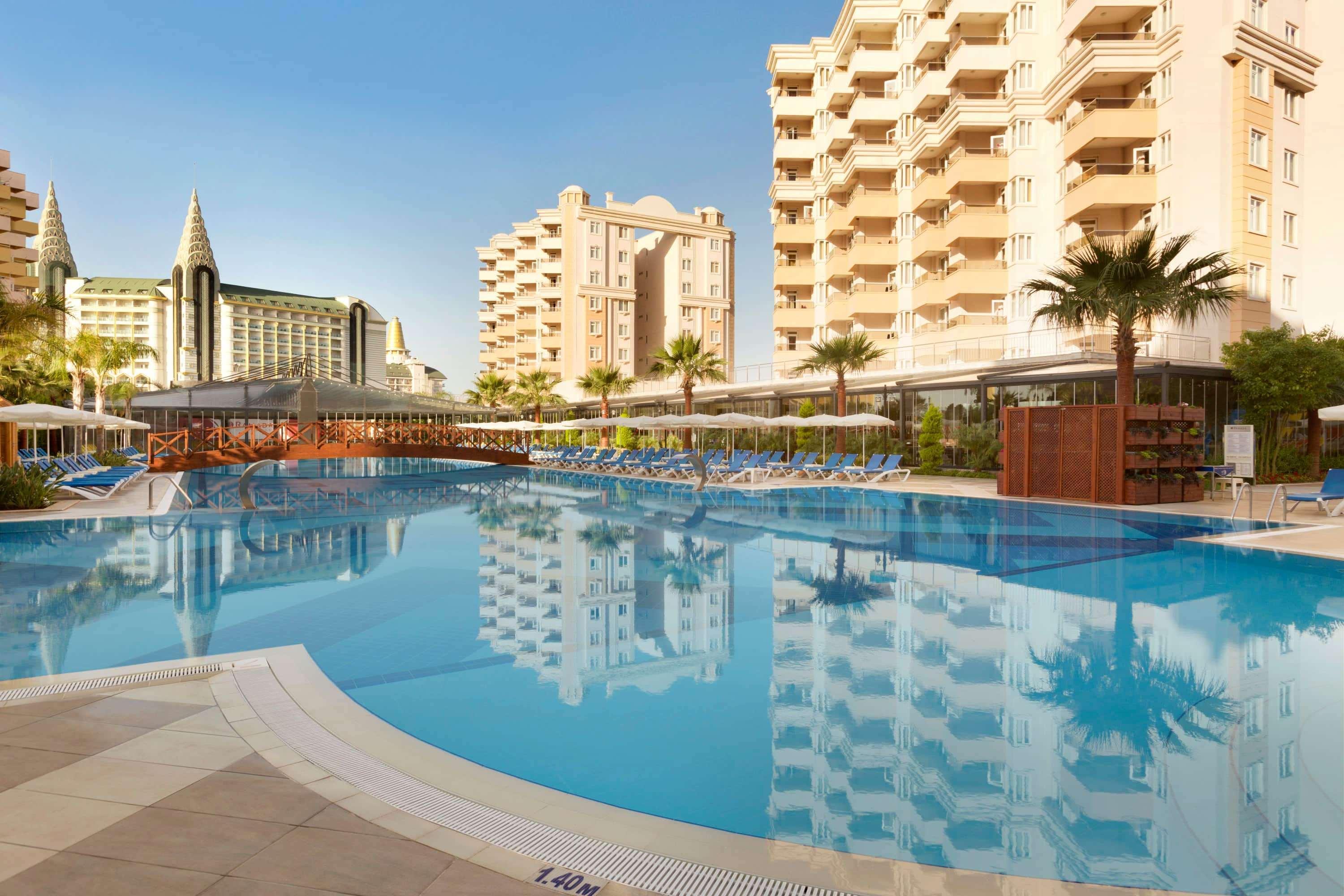 รามาดา รีสอร์ต บาย วินด์แฮม ลารา Hotel อันตัลยา ภายนอก รูปภาพ