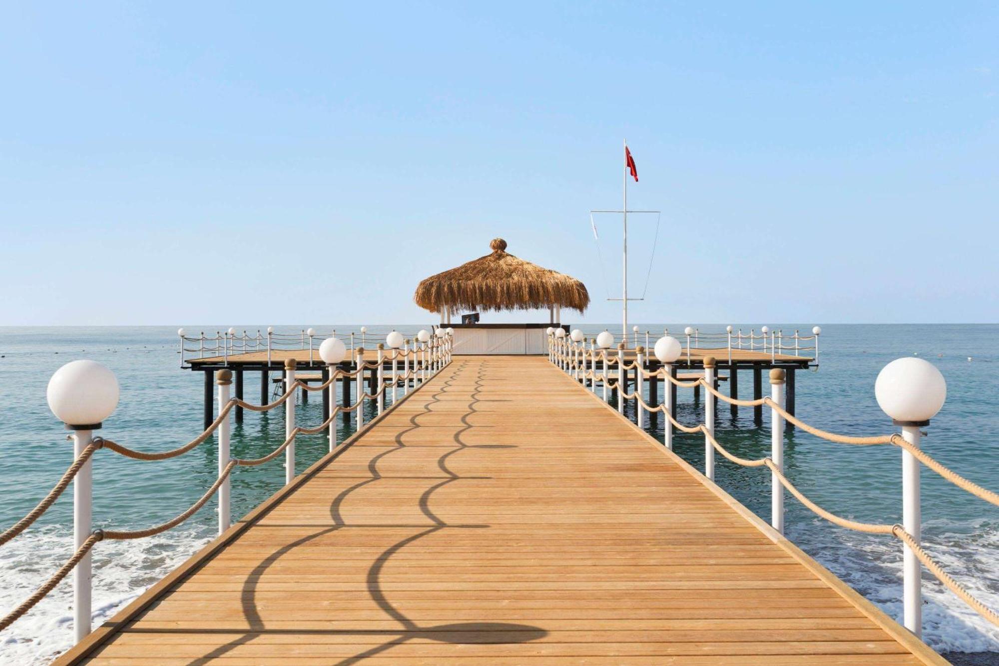 รามาดา รีสอร์ต บาย วินด์แฮม ลารา Hotel อันตัลยา ภายนอก รูปภาพ